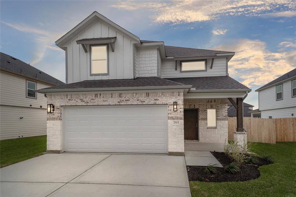 Welcome home to 2615 Village Side Trail located in Fairpark Village and zoned to Lamar Consolidated ISD.