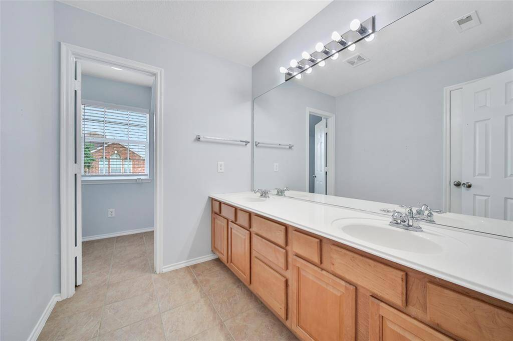 Fourth bathroom!