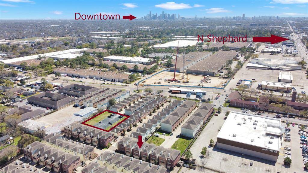 The gated parking and dog parks are in the section on the left outlined in red.  #89 is in the middle section with the red arrow.