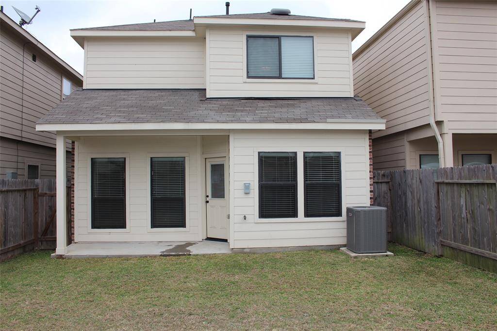 Home is zoned to Cy-Fair ISD and close to shopping and dining.