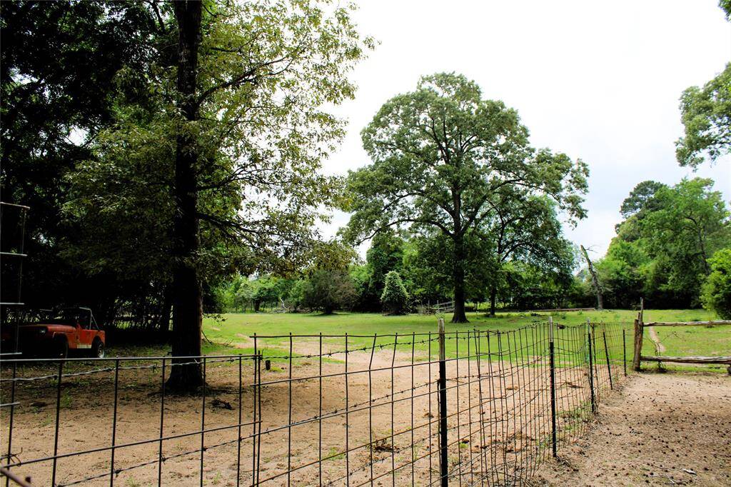 Cross fencing for animals