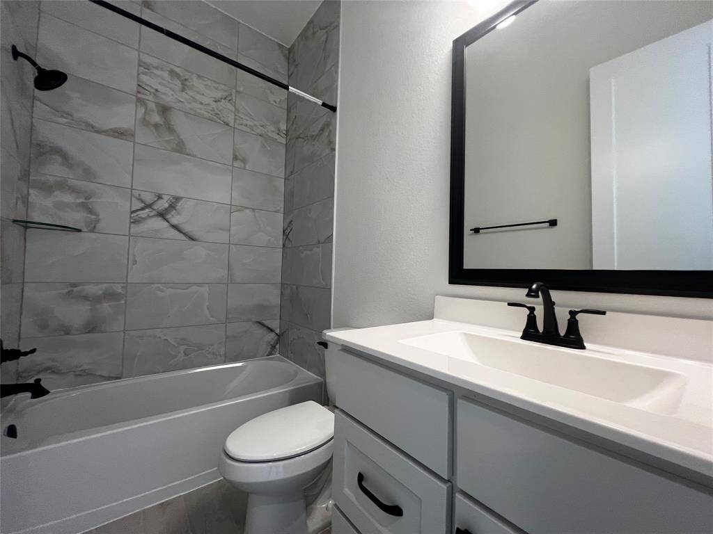 2nd Bathroom down