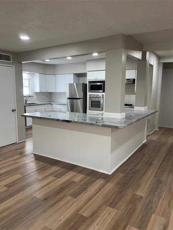 Just renovated! Designer kitchen