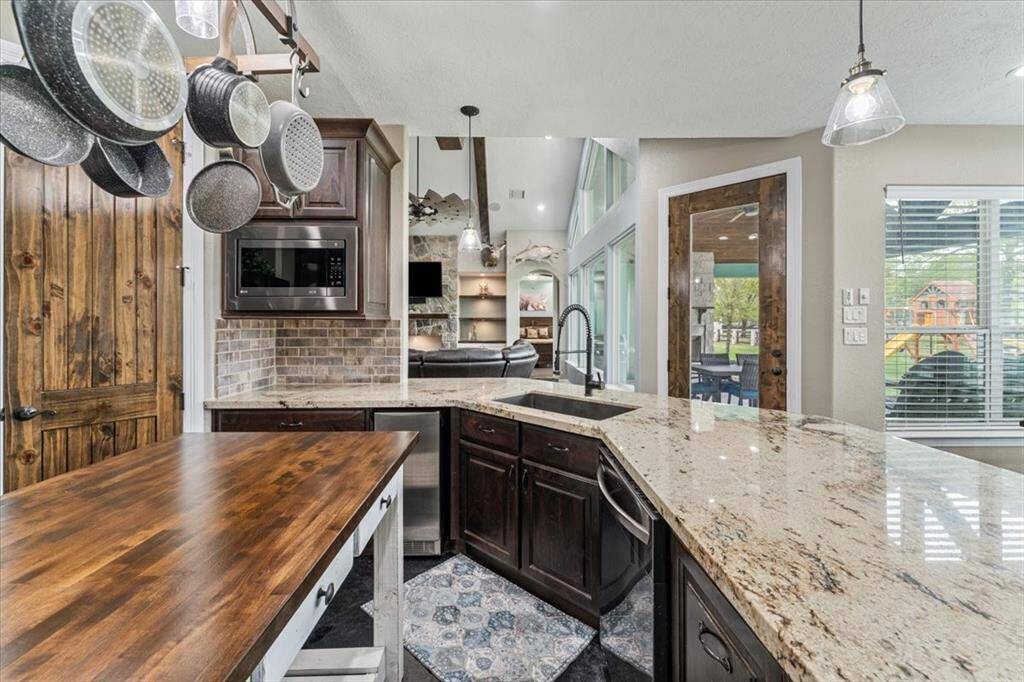 Kitchen dreams can be a reality; this kitchen has a separate ice maker!