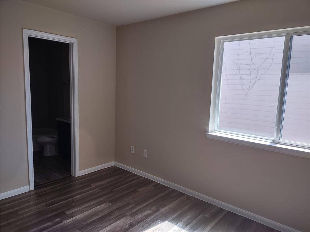 3rd Bedroom with shared access to the full bathroom