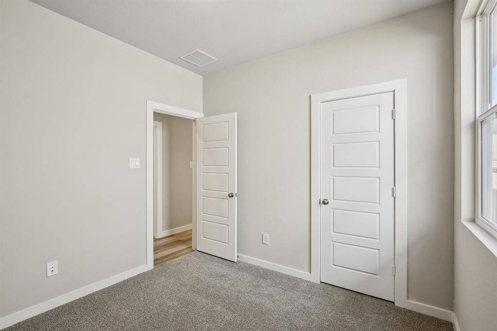 Photo is not of the actual home but is an inspirational photo of builder’s model home and may depict options, furnishings, and/or decorator features that are not included.