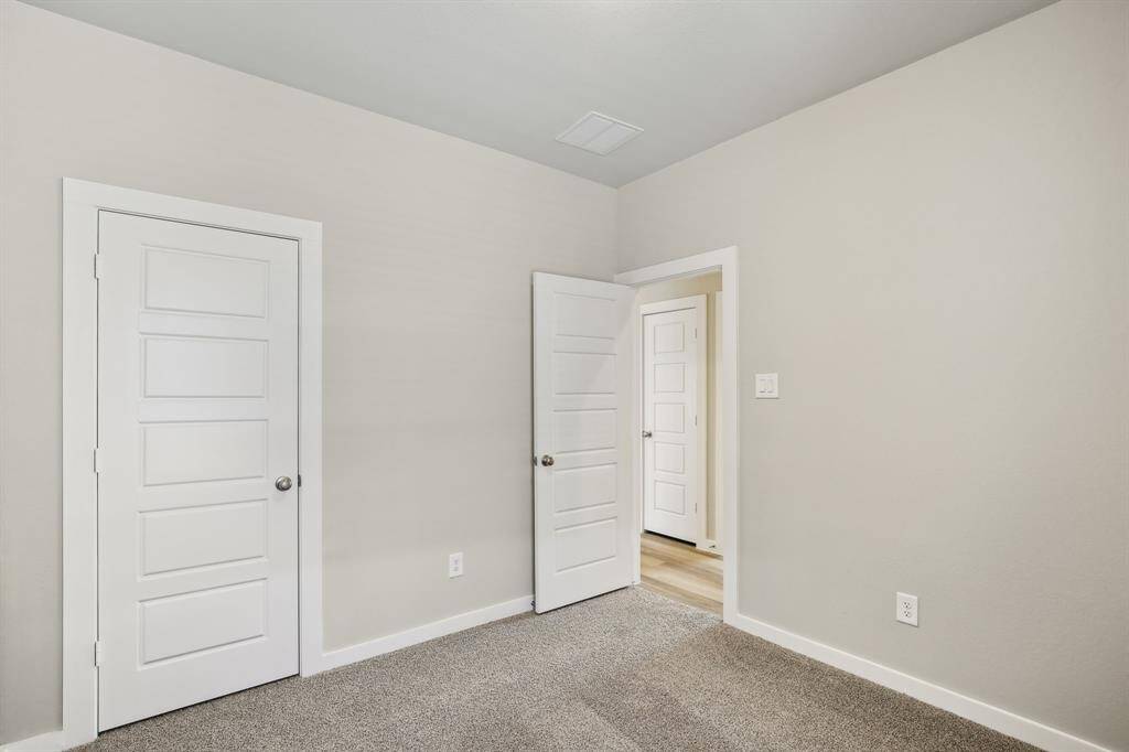 Photo is not of the actual home but is an inspirational photo of builder’s model home and may depict options, furnishings, and/or decorator features that are not included.