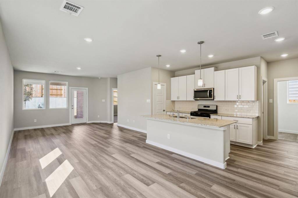 Photo is not of the actual home but is an inspirational photo of builder’s model home and may depict options, furnishings, and/or decorator features that are not included.