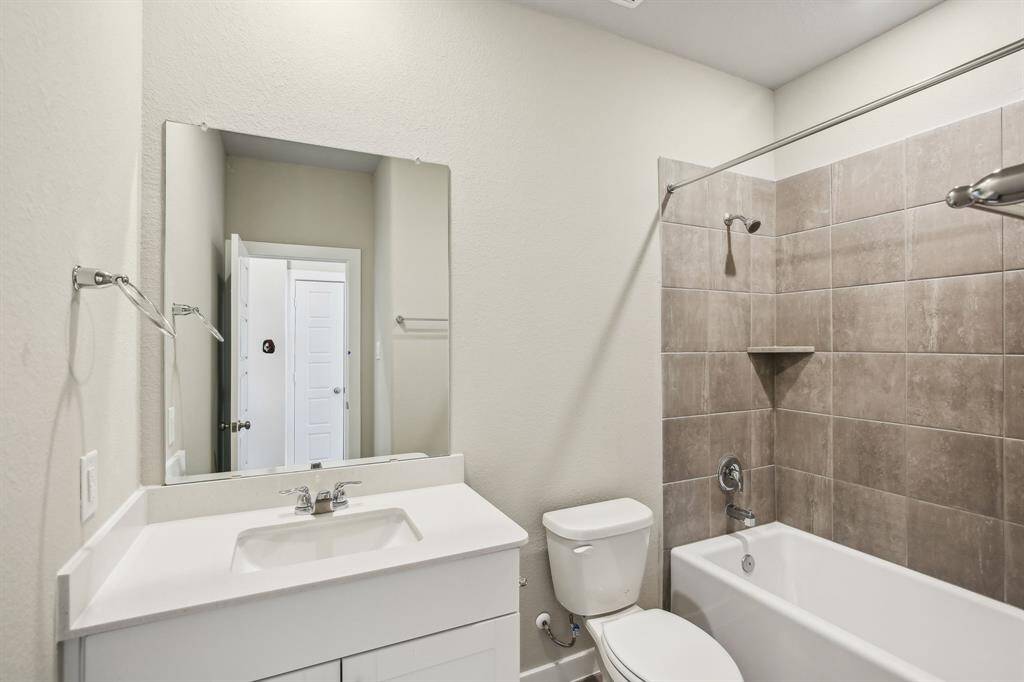 Photo is not of the actual home but is an inspirational photo of builder’s model home and may depict options, furnishings, and/or decorator features that are not included.