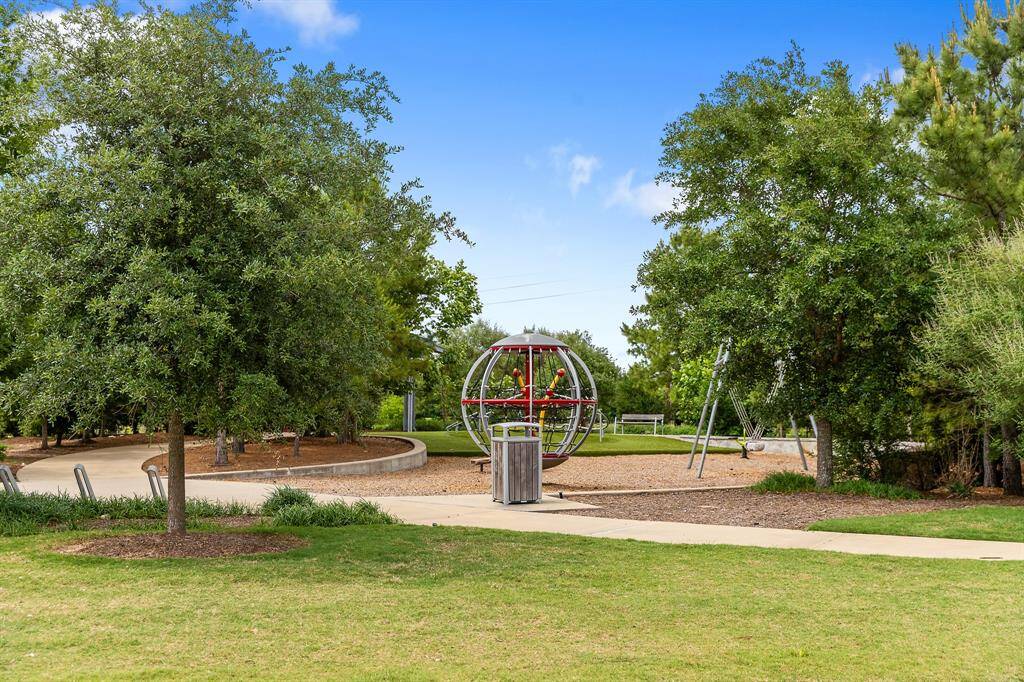 A huge fenced backyard perfect provides more than enough space for relaxation and creating new memories with friends and family.