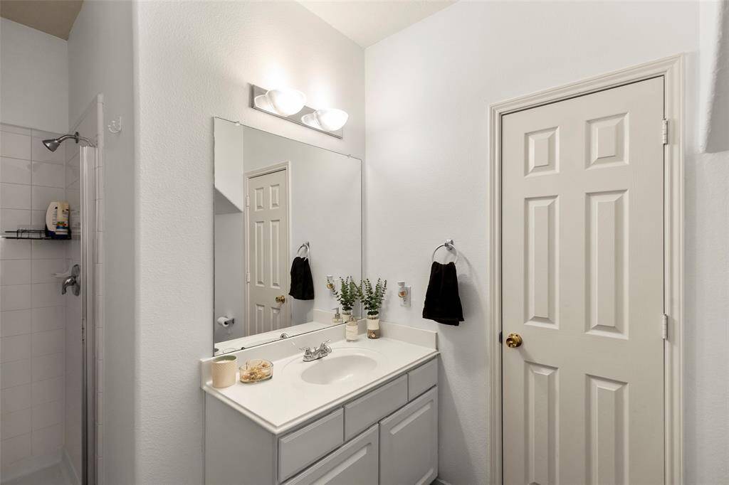 Secondary Bath