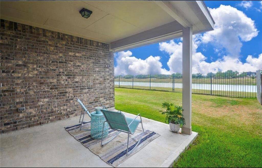 Welcome to 19739 Amber Village, Beautiful lakefront home