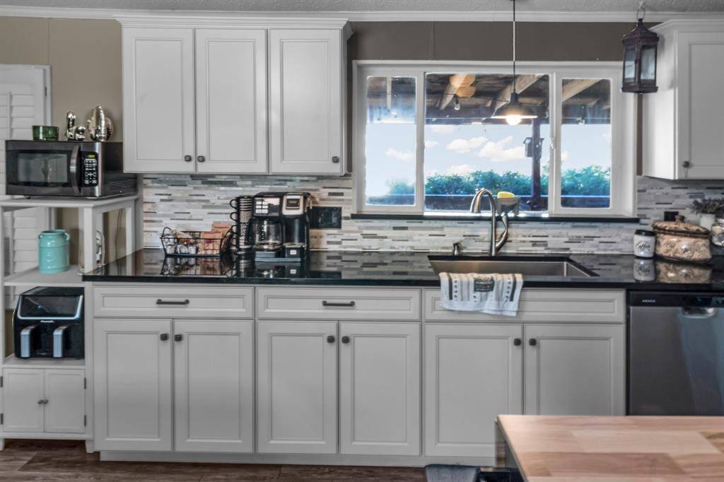 open and entertaining kitchen