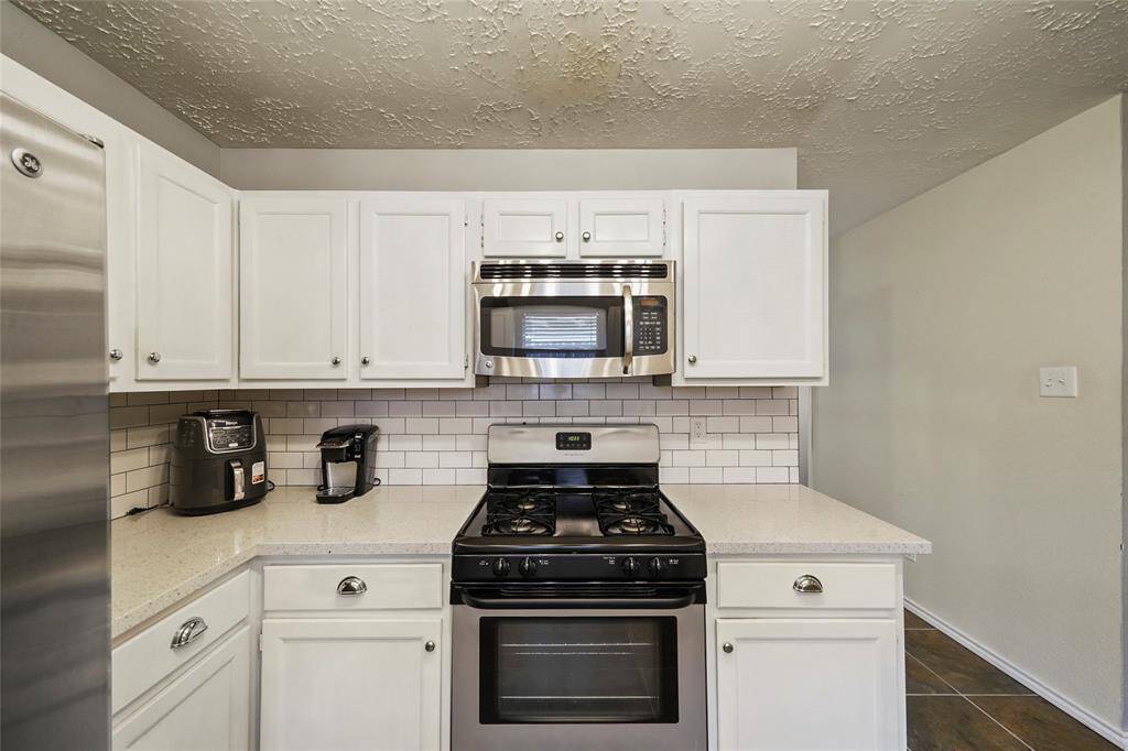 Gas range makes cooking a breeze