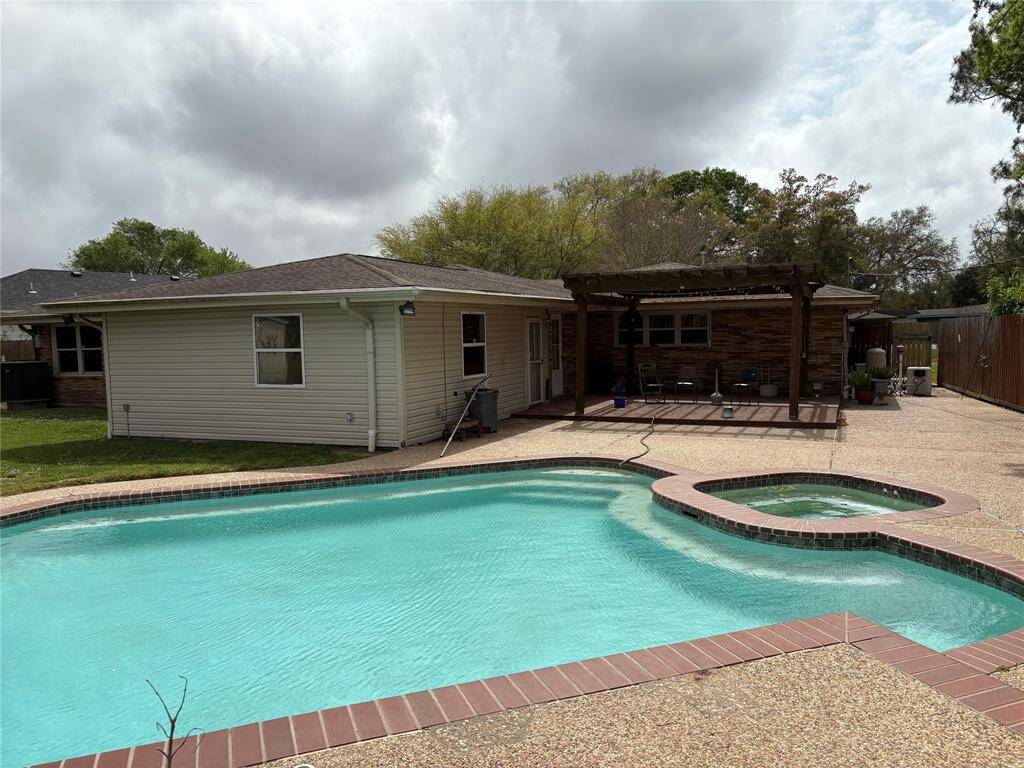 Heated pool