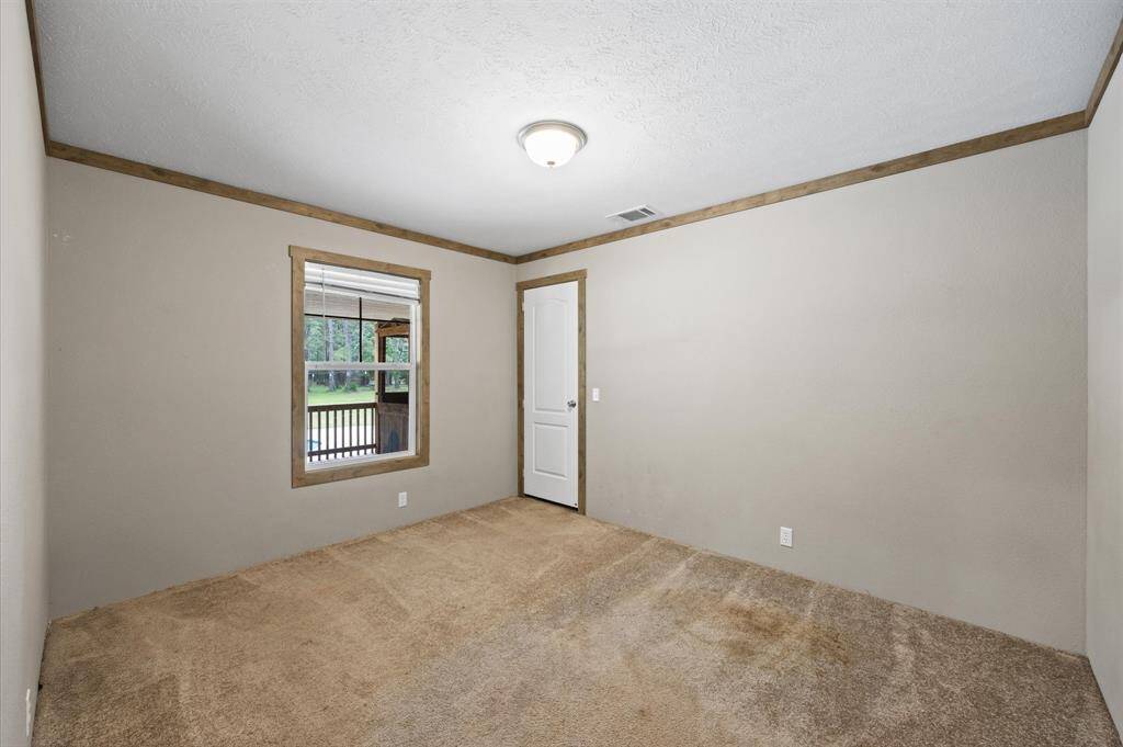 Third bedroom perfect for guests or office