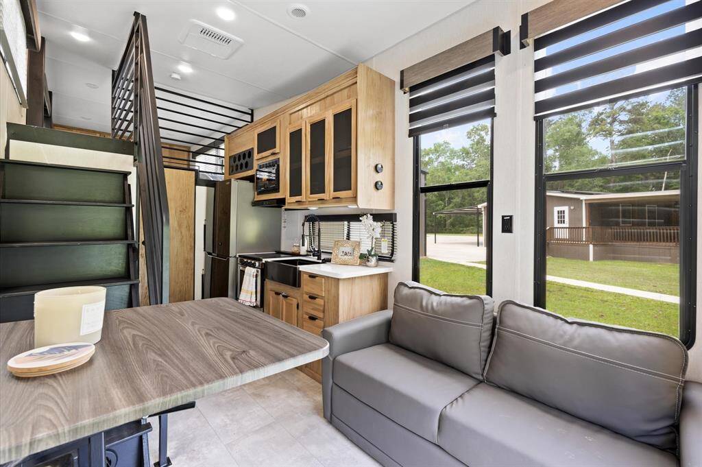 RV lounge with seating area
