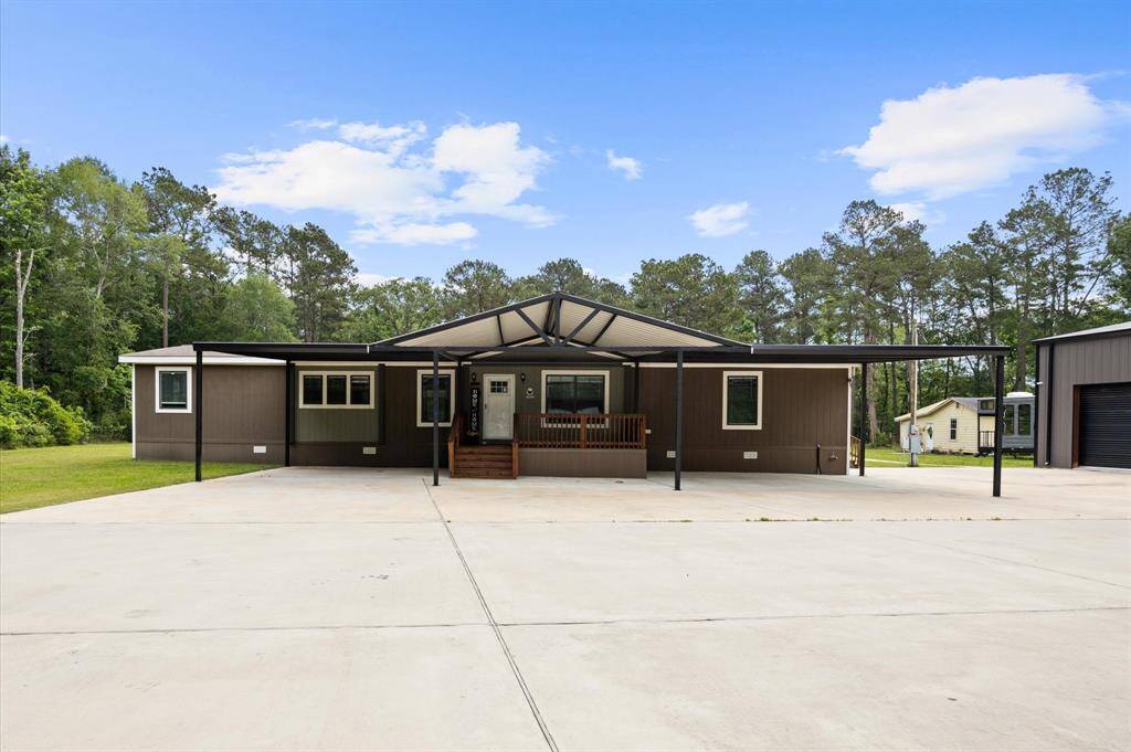 Main house with 4 beds, 2 baths