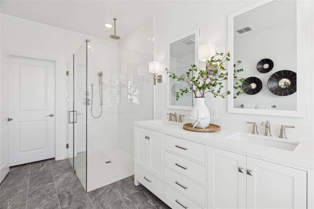 Serene primary bath (*Photo not of actual home and used for illustration purposes only.)