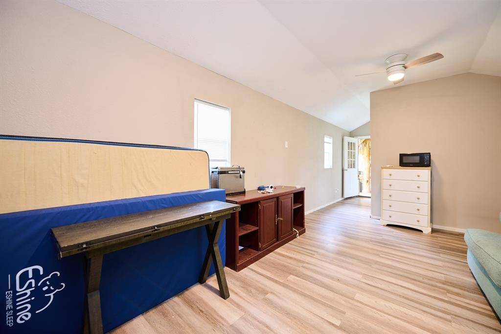 Guest quarters