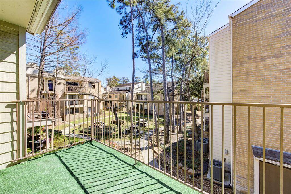 Bright and relaxing balcony: This balcony offers plenty of natural light and a perfect spot to relax and enjoy the fresh air. Whether sipping your morning coffee or unwinding in the evening, it's a peaceful retreat to take in the surroundings.