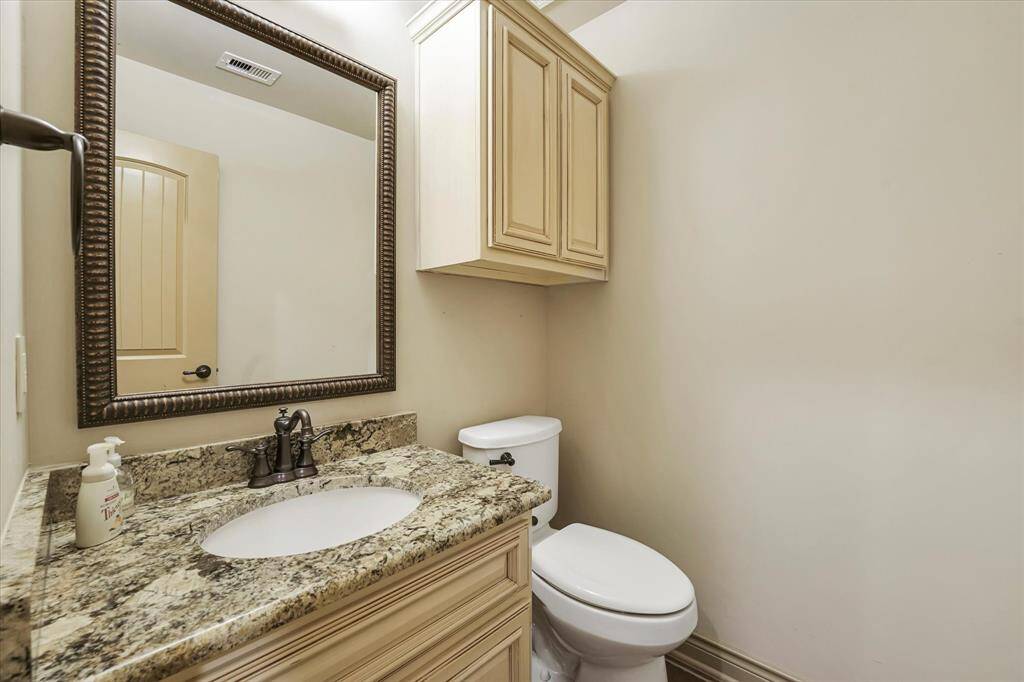 Guest Bath 1