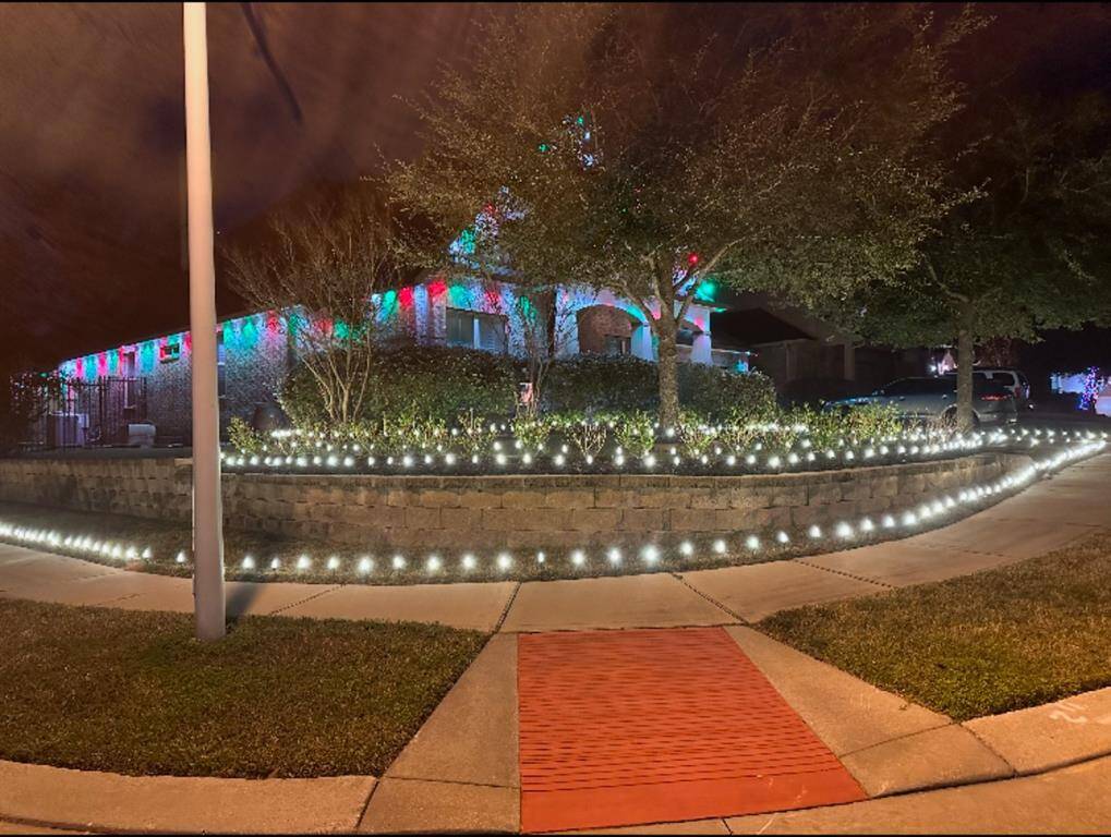 Elevate your home's appeal with a Govee lighting system on three sides. Perfect for festive displays or everyday elegance, offering endless possibilities.