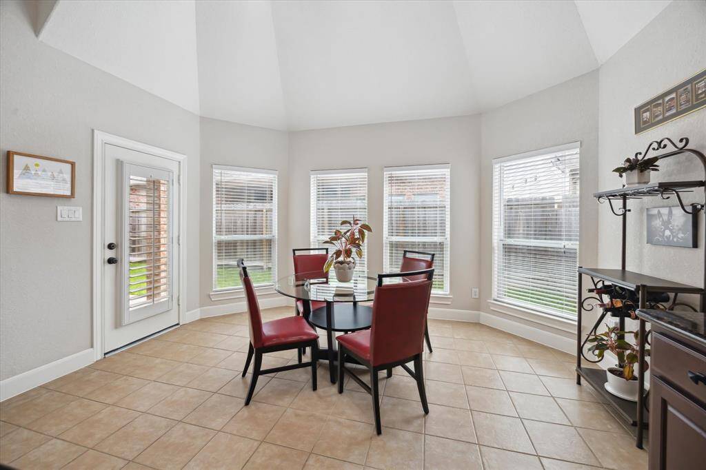While ideal for a less formal dining option, this space could certainly instead accommodate a smaller sitting area with a comfortable sofa and chairs.