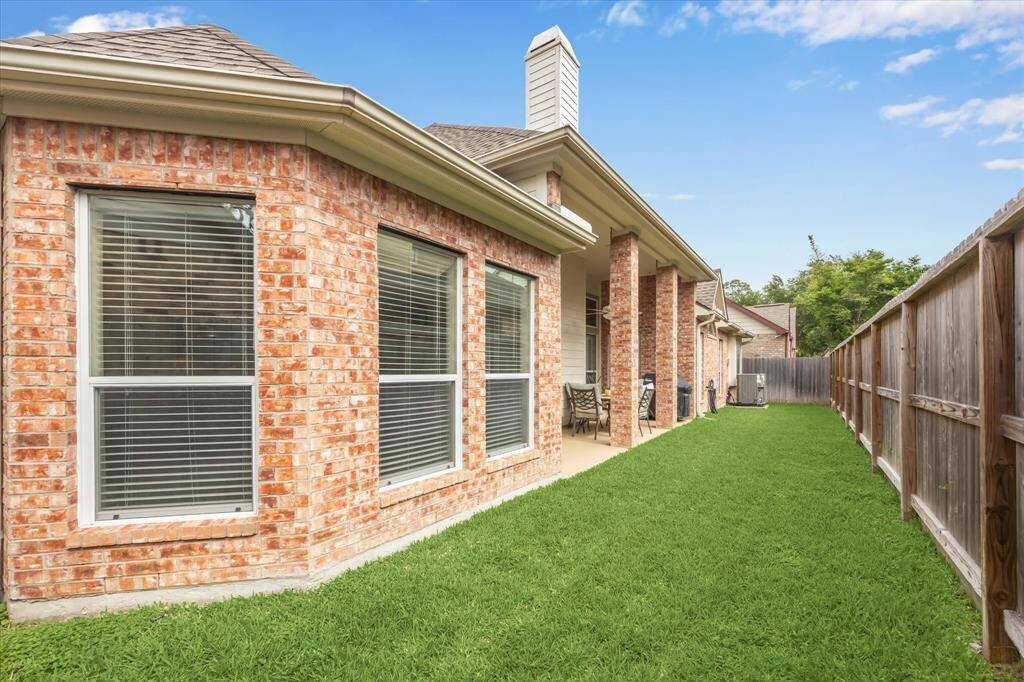 The ideal amount of space for dogs and kiddos!