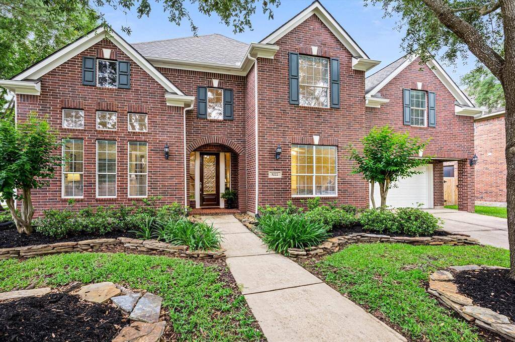 Don’t miss this incredible opportunity to live in the highly sought-after community of Cinco Ranch, known for its top-rated schools, resort-style amenities, and unbeatable location. Call today for a private tour!