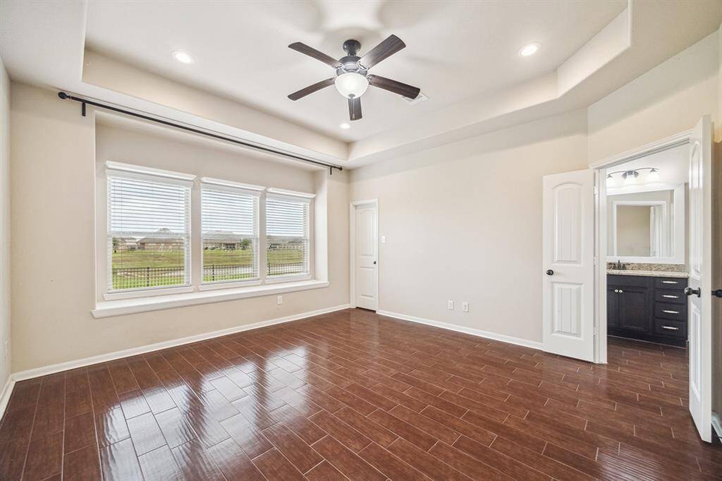 What a beautiful space to begin and end your day. This luxe owner's retreat offers ample space for your California king, picture-perfect views, a large walk-in closet and a luxurious ensuite bathroom.