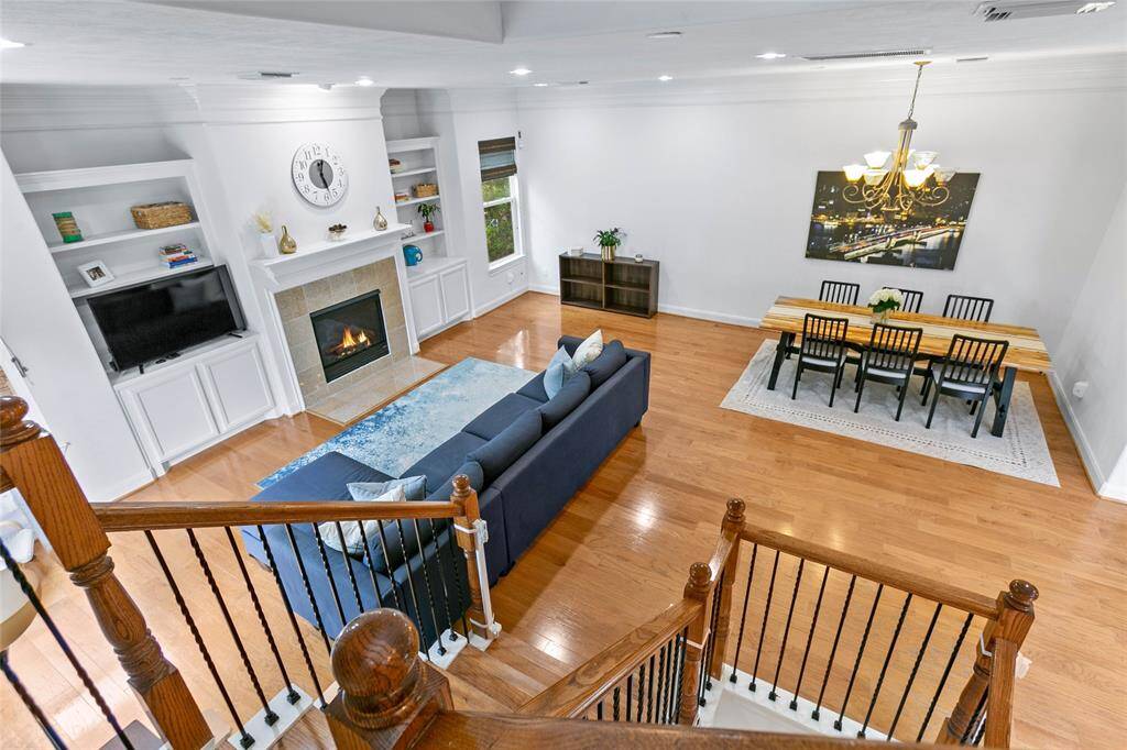 Cozy, high ceiling living room.