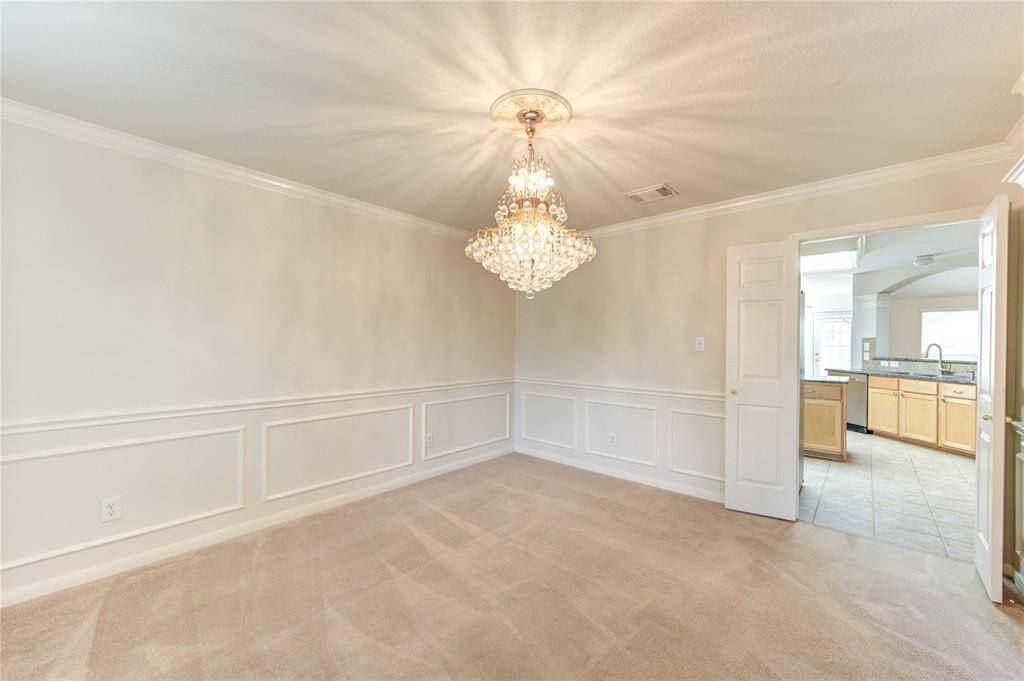 Formal dinning room