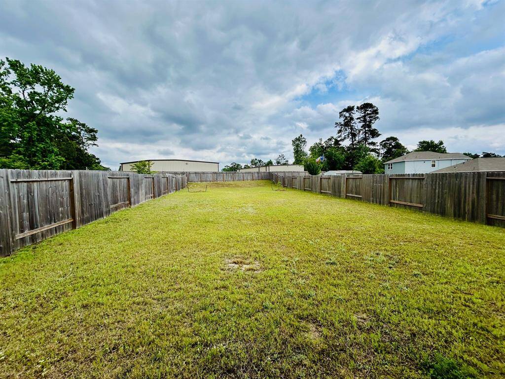 Huge Backyard!!