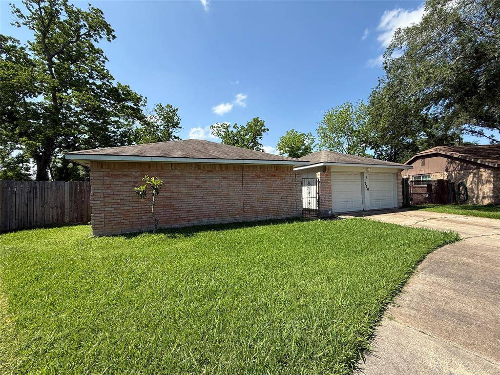710 Fawnwood Drive, Missouri City