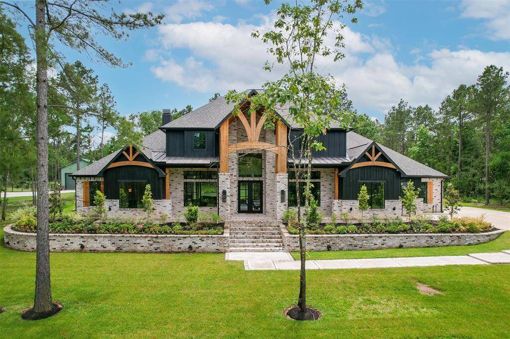 Harrisburg Homes brings timeless craftsmanship and elegant design to High Meadow Estates, offering custom builds tailored to your vision—this stunning model is just a glimpse of what’s possible.