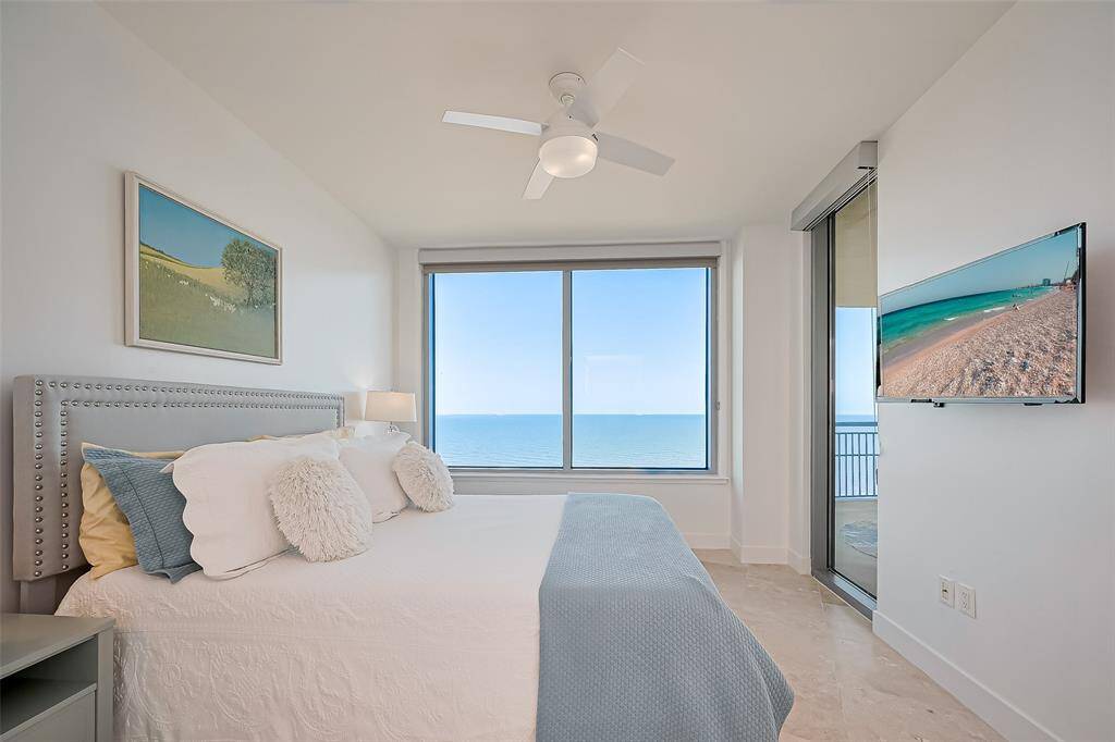 ANOTHER VIEW OF SECONDARY BEDROOM WITH BEAUTIFUL BEACH VIEWS.