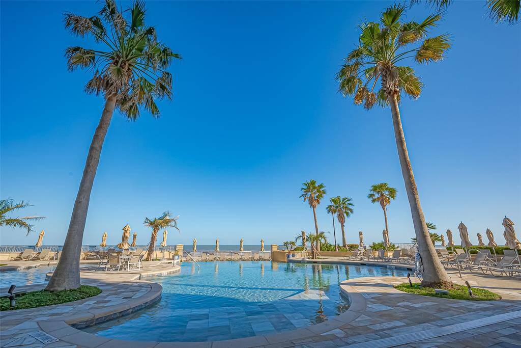 Stunning views of the beach, city, and Paradise Pier, offering breathtaking sights both day and night!