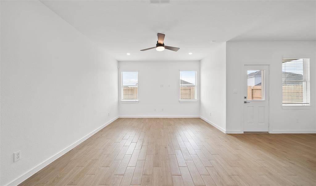 Impressive great room and dining area (*Photo not of actual home and used for illustration purposes only.)