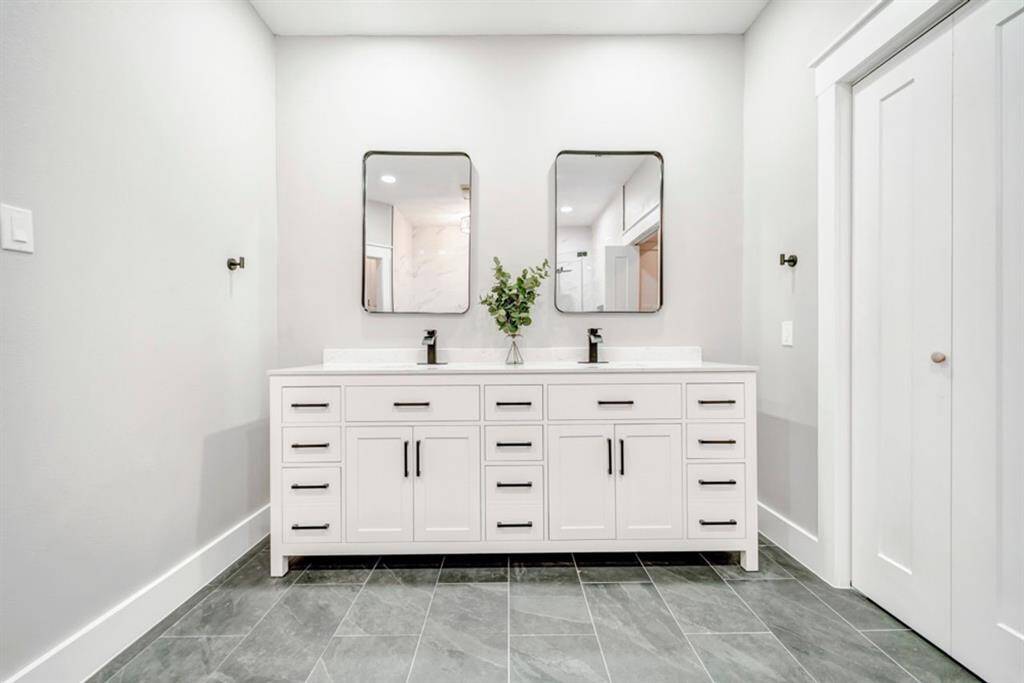 Double sinks in the renovated primary bath