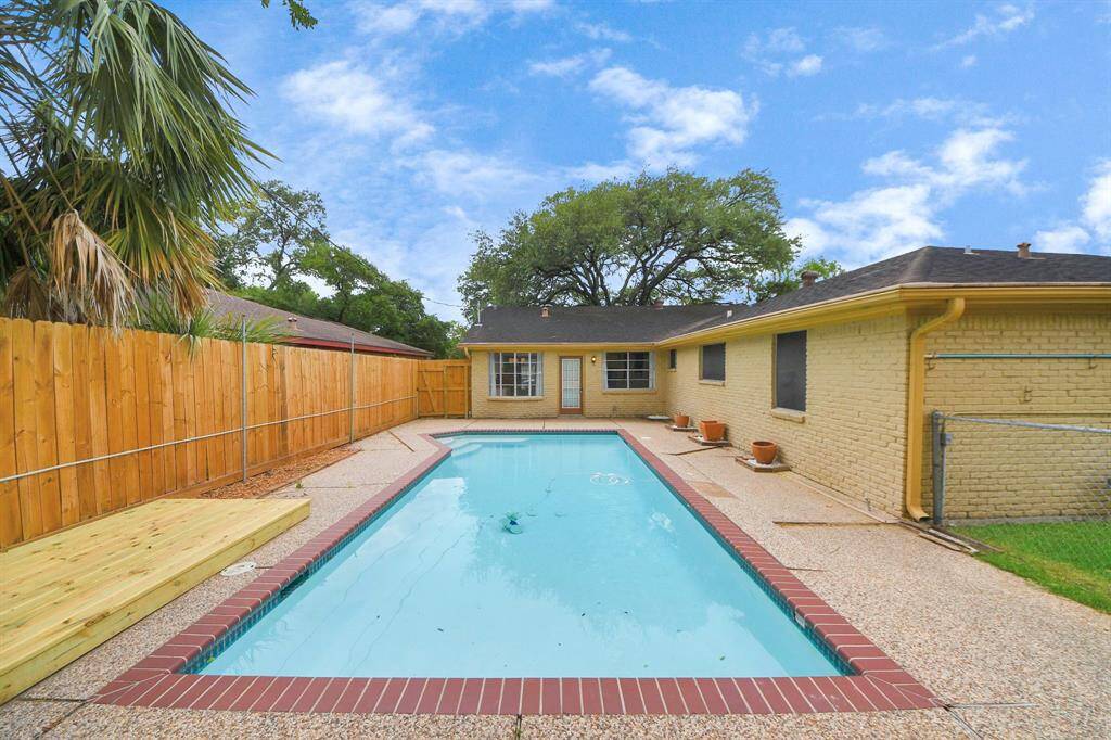 This is the perfect place to entertain!