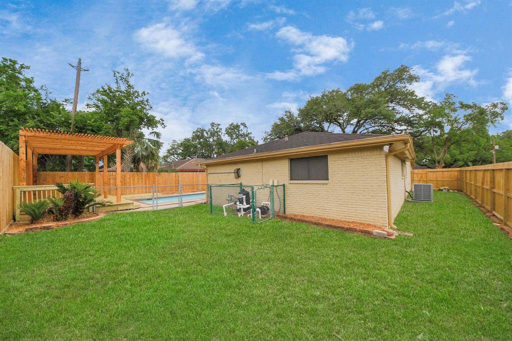Even with the pool you still have plenty of yard space!