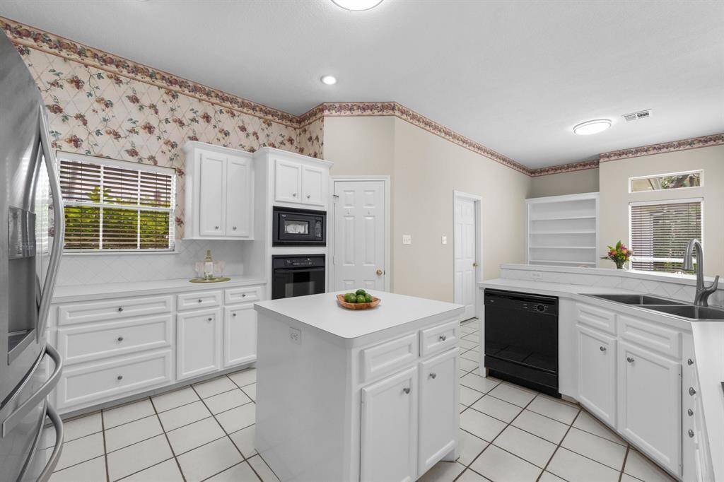 The kitchen is often the heart of the home and this one will not disappoint!