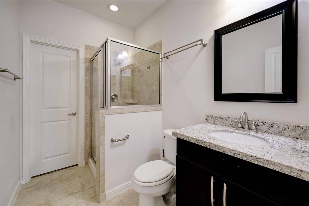 First floor secondary bath.