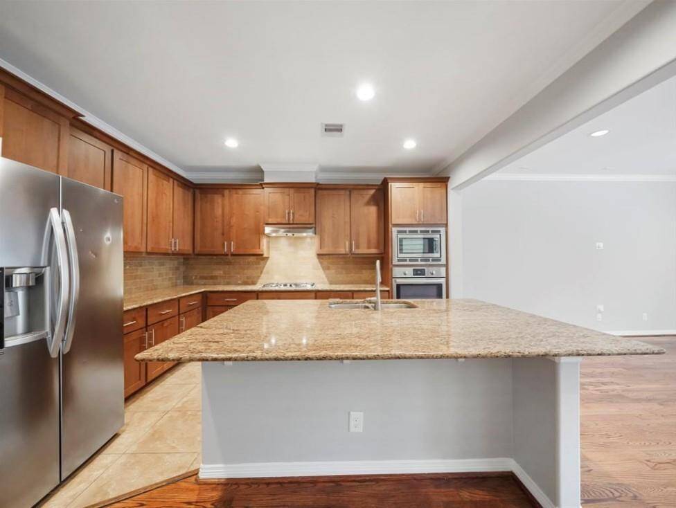 View of kitchen :3.