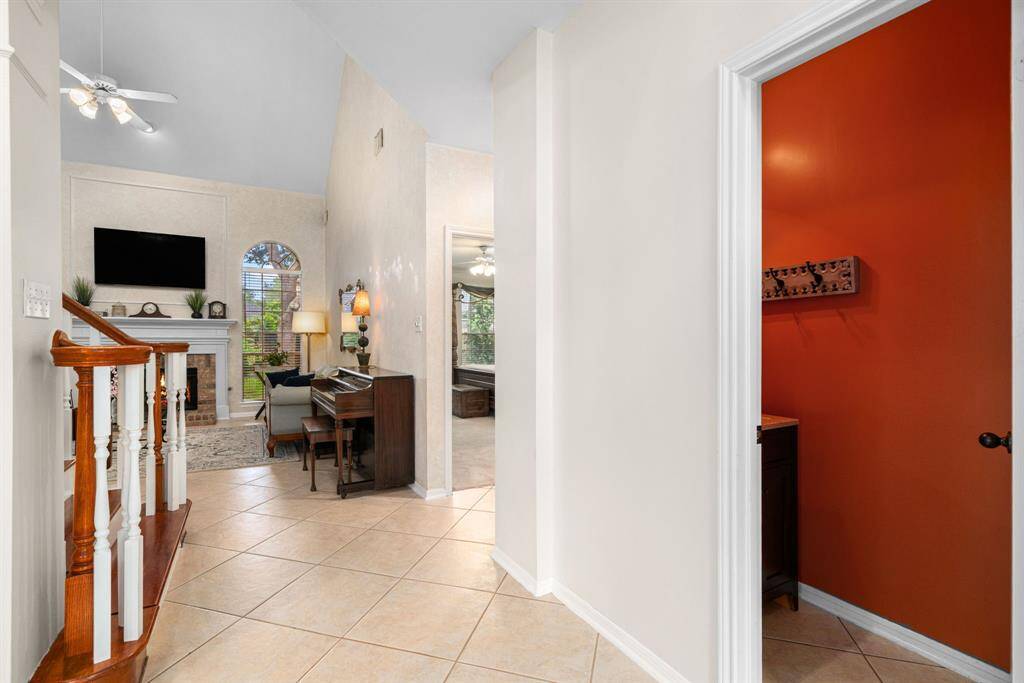Convenient guest bathroom off of the entryway.
