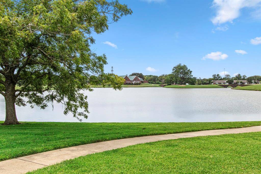 Greatwood boasts serene neighborhood lake views with majestic trees, winding walkways and nature trails.