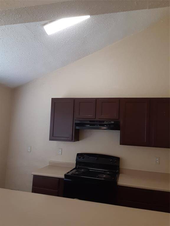 Kitchen - view 1