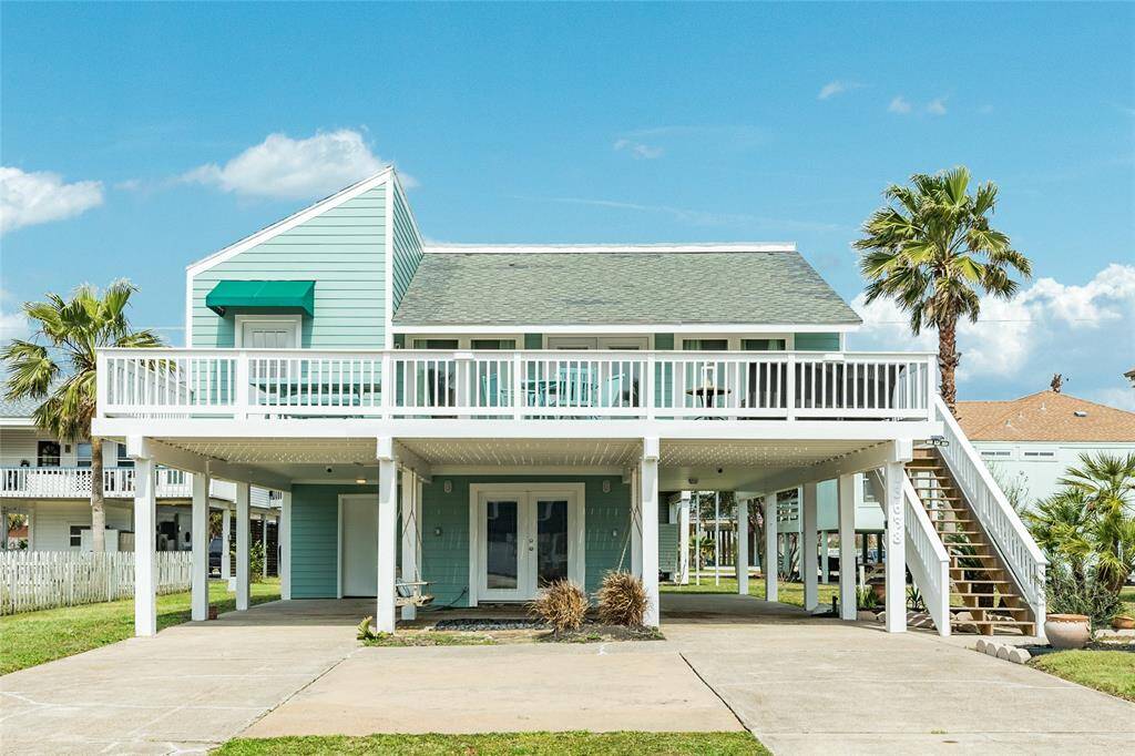 Great ground space to entertain in with bonus bedroom and bath along with storage.