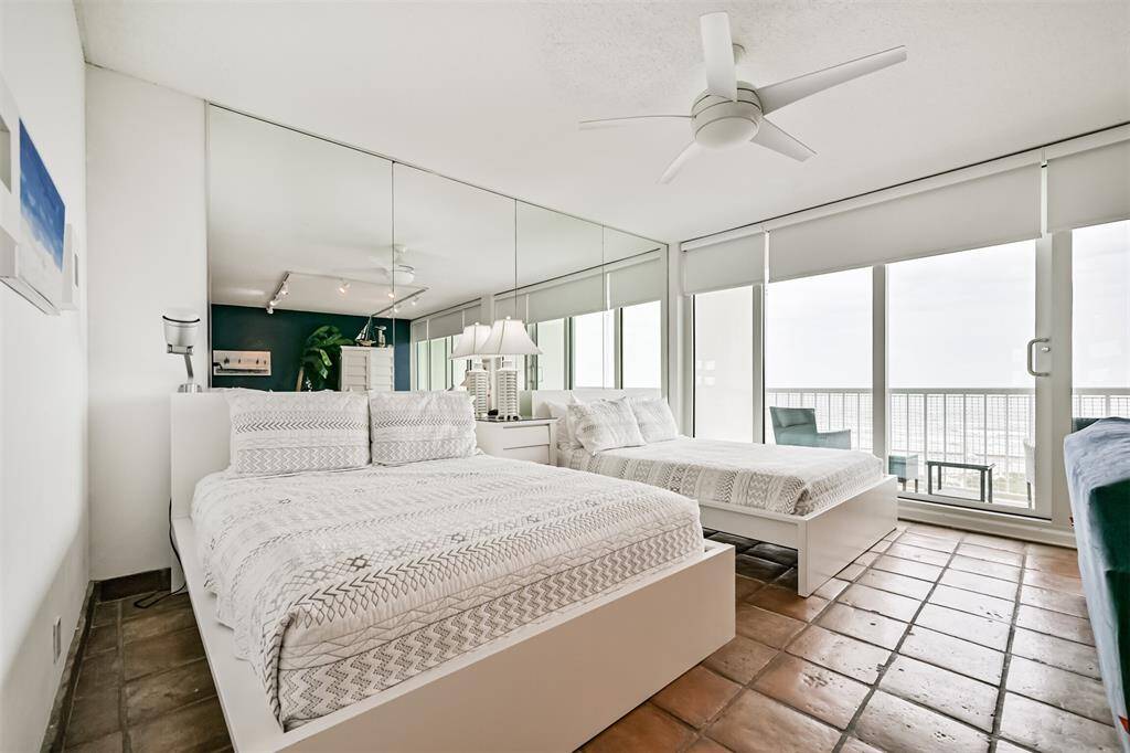 Bedroom with 2 queens.